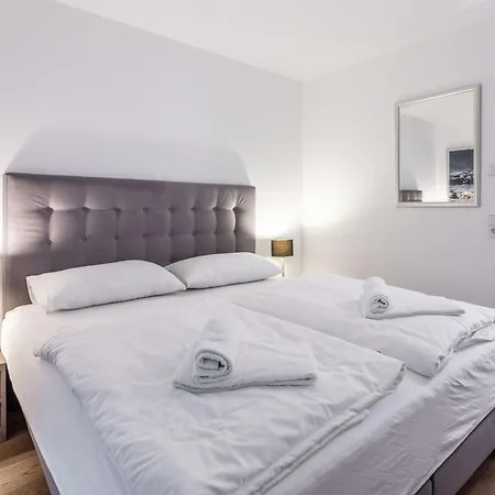 Bellevue Residences - Luxurious Lakeside