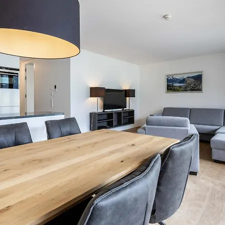 Bellevue Residences - Luxurious Lakeside Διαμέρισμα