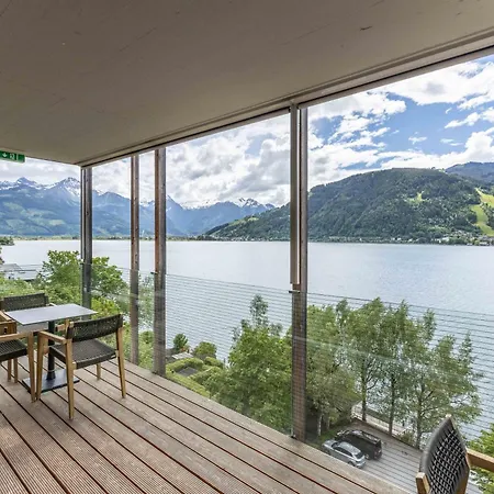 Bellevue Residences - Luxurious Lakeside Appartement