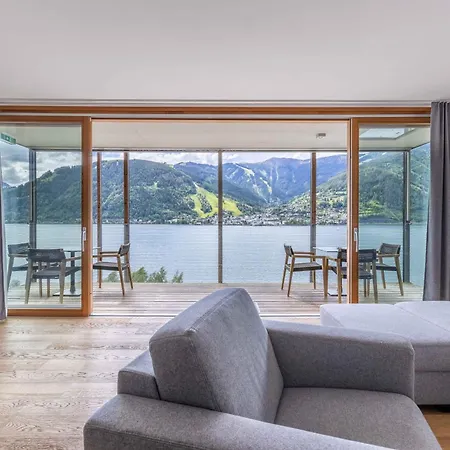 Bellevue Residences - Luxurious Lakeside Appartement *