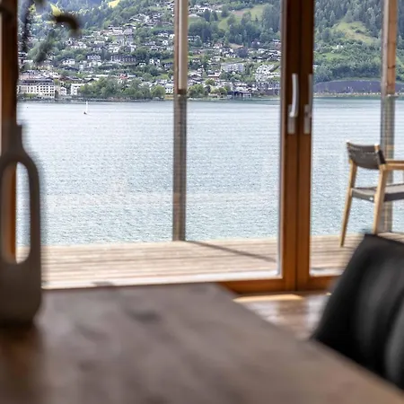 Bellevue Residences - Luxurious Lakeside Appartement