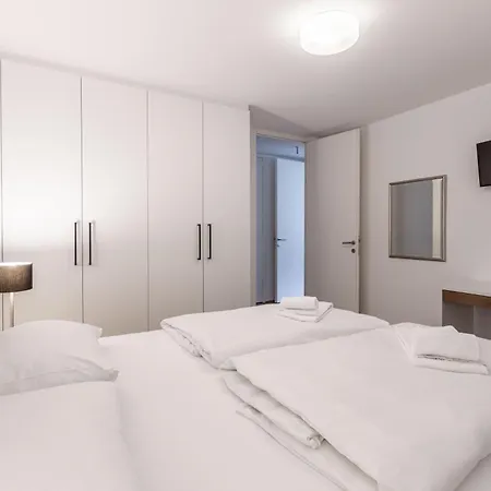 아파트 Bellevue Residences - Luxurious Lakeside *