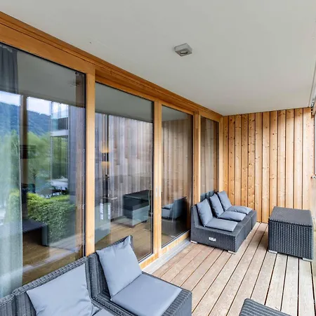 아파트 Bellevue Residences - Luxurious Lakeside 젤암제