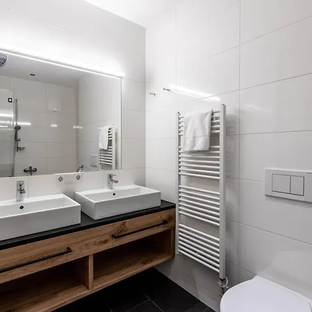 Bellevue Residences - Luxurious Lakeside