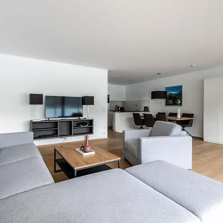 Bellevue Residences - Luxurious Lakeside *