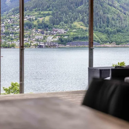 Bellevue Residences - Luxurious Lakeside Appartement *