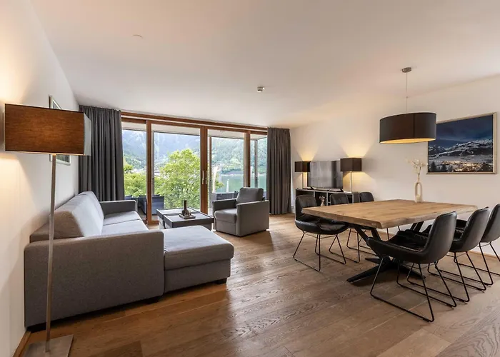 Bellevue Residences - Luxurious Lakeside 公寓