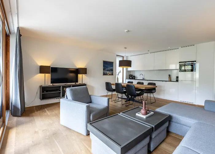 Bellevue Residences - Luxurious Lakeside * Τσελ αμ Ζέε