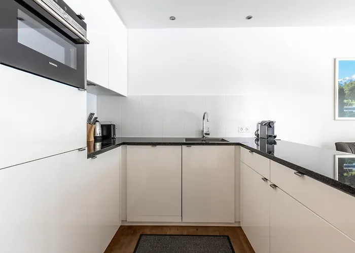 Bellevue Residences - Luxurious Lakeside *