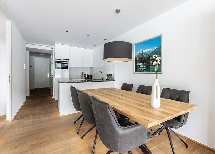 Bellevue Residences - Luxurious Lakeside Apartment