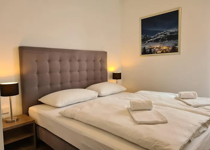 Bellevue Residences - Luxurious Lakeside *