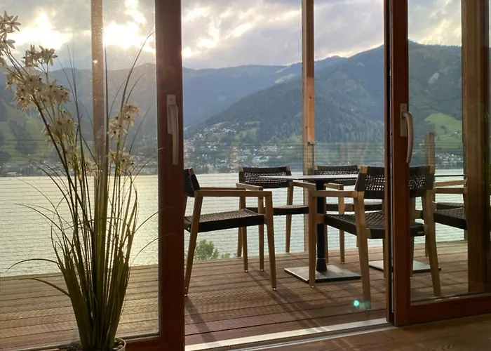 Apartment Bellevue Residences - Luxurious Lakeside