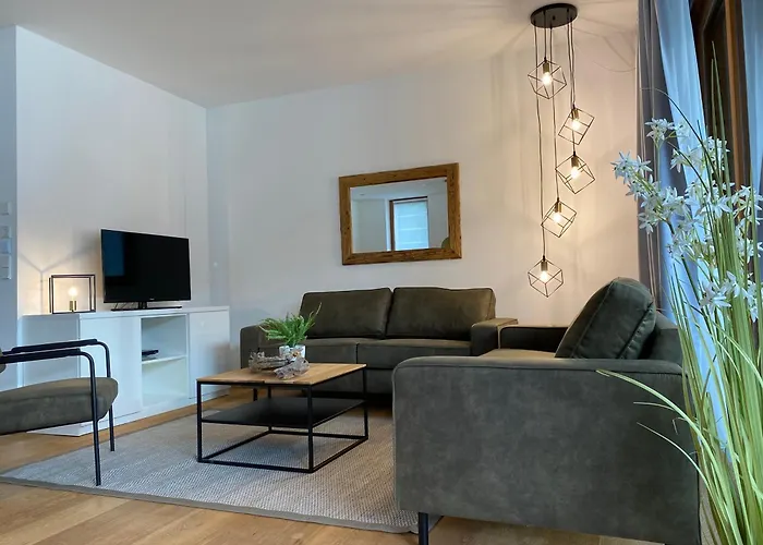 Bellevue Residences - Luxurious Lakeside * Τσελ αμ Ζέε