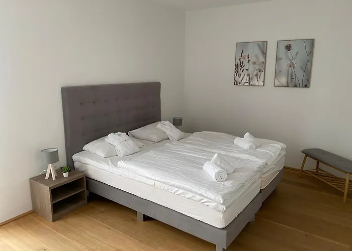 Bellevue Residences - Luxurious Lakeside * Τσελ αμ Ζέε