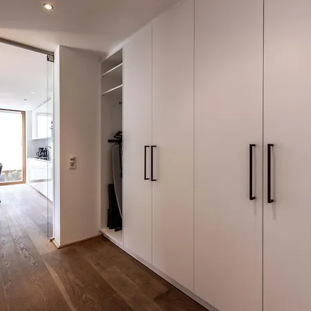 Bellevue Residences - Luxurious Lakeside *