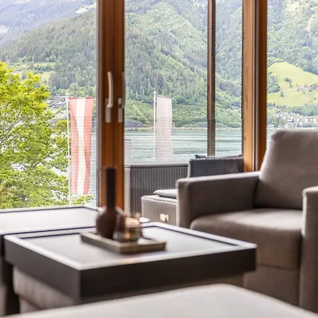 Bellevue Residences - Luxurious Lakeside Appartement