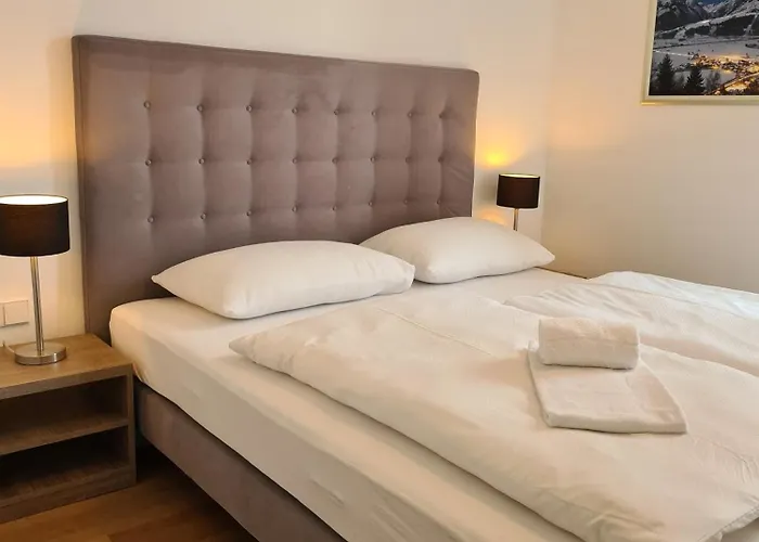 Bellevue Residences - Luxurious Lakeside Appartement